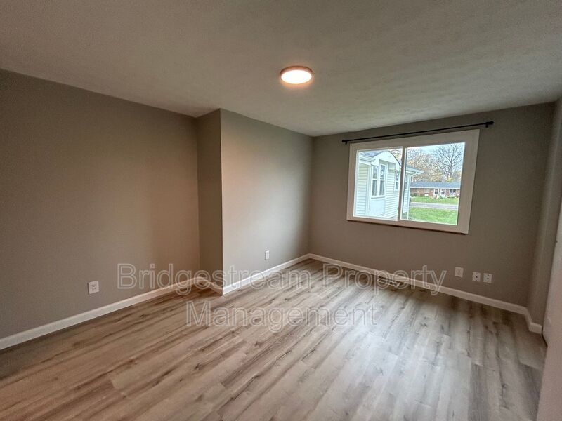 Newly Renovated 1-Bed, 1-Bath Apartment in Kettering property image