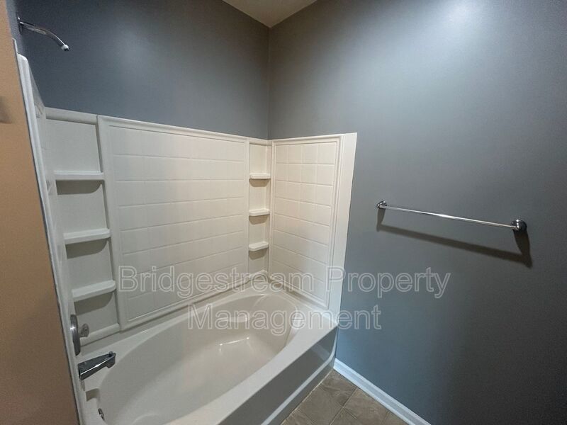 Beautiful 2 Bed, 1.5 Bath Townhome property image