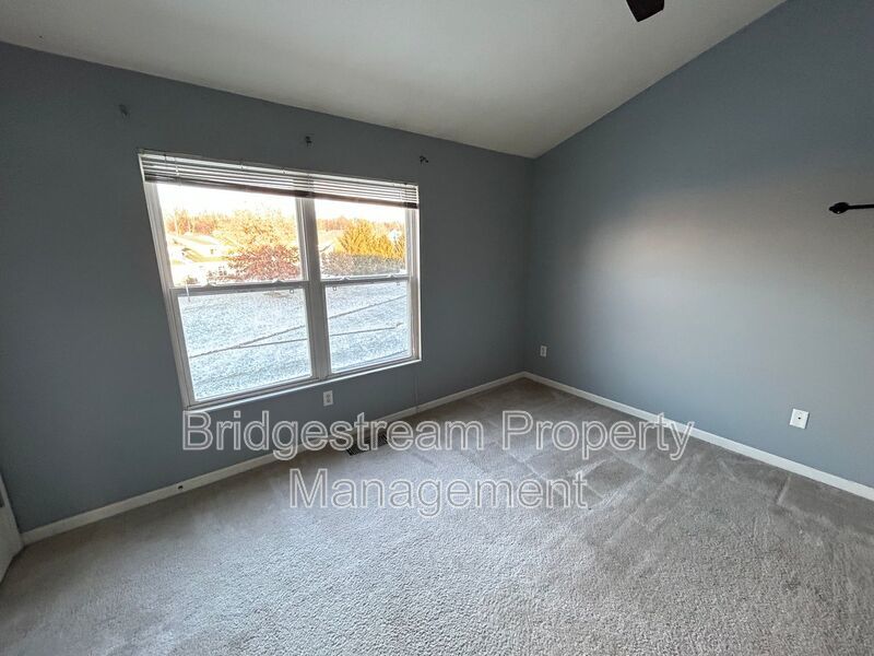 Beautiful 2 Bed, 1.5 Bath Townhome property image