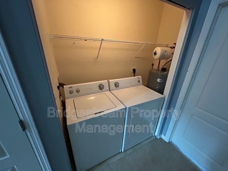 Beautiful 2 Bed, 1.5 Bath Townhome property image