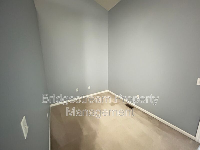 Beautiful 2 Bed, 1.5 Bath Townhome property image