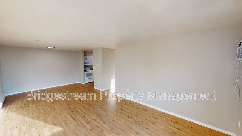 Bright and Inviting 2-Bedroom, 1-Bathroom Apartment property image