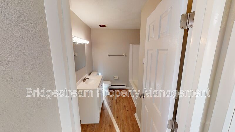 Bright and Inviting 2-Bedroom, 1-Bathroom Apartment property image