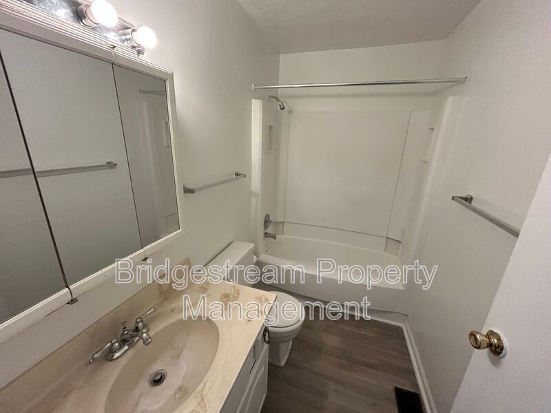 Cozy 2 Bed, 1 Bath Townhome in Vandalia property image