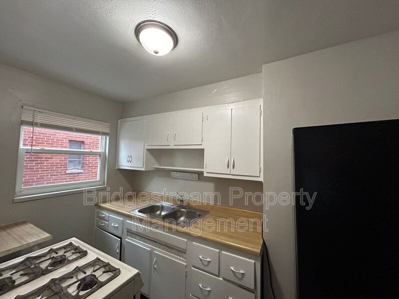 Cozy 2 Bed, 1 Bath Unit Coming Soon! property image