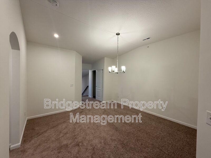 Newly Constructed 2 Bed, 2 Bath Condo in Beavercreek property image
