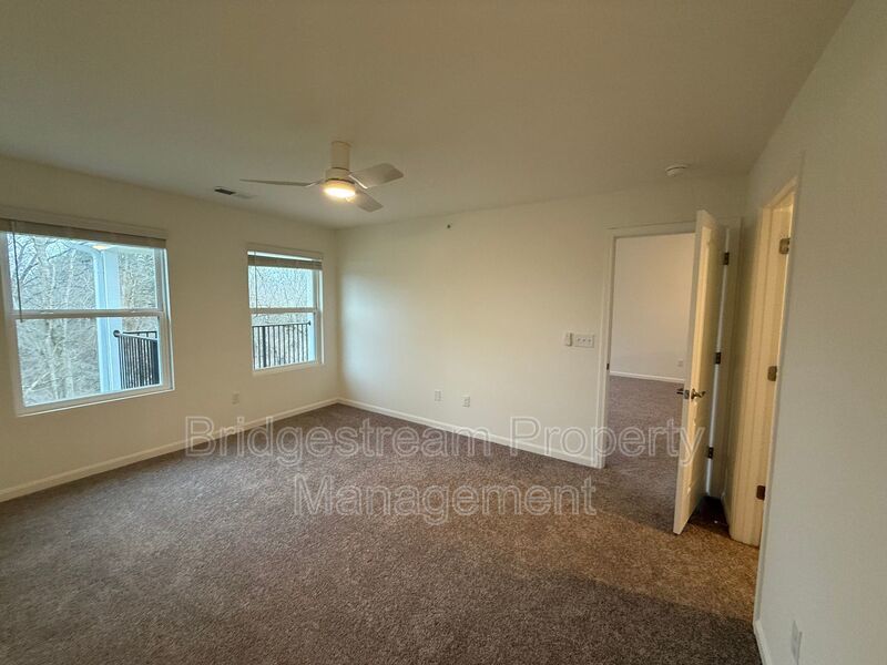 Newly Constructed 2 Bed, 2 Bath Condo in Beavercreek property image