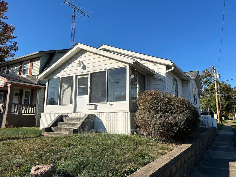 Newly Renovated 2 Bed 1 Bath Ranch Style House In Dayton Coming Soon property image