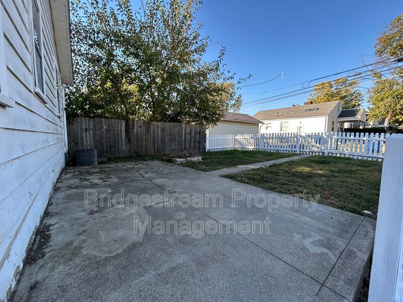 Newly Renovated 2 Bed 1 Bath Ranch Style House In Dayton Coming Soon property image