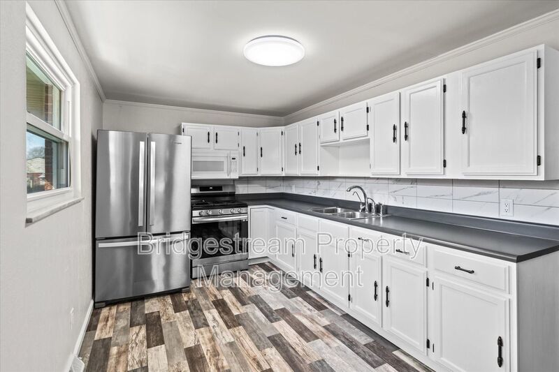 *Coming Soon* Charming, Updated 3 Bed 1 Bath Home in Riverside! property image