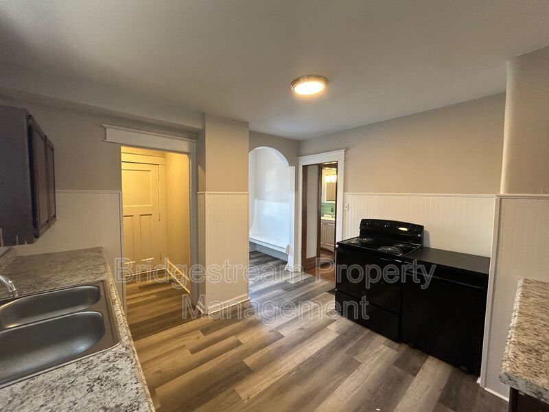 Beautiful and Spacious 3 Bed, 1.5 Bath Home in Dayton property image