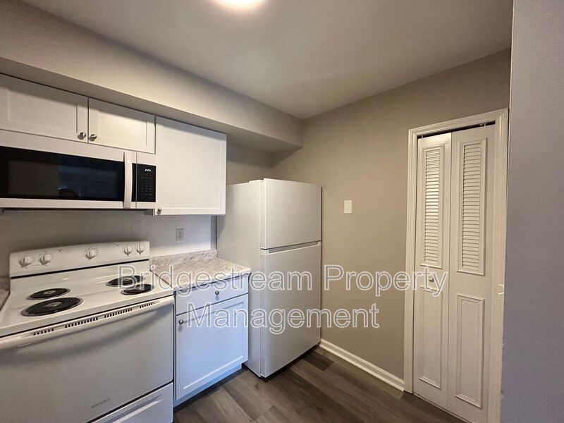 Cozy 2 Bed, 1.5 Apartment in Trotwood Now Available property image