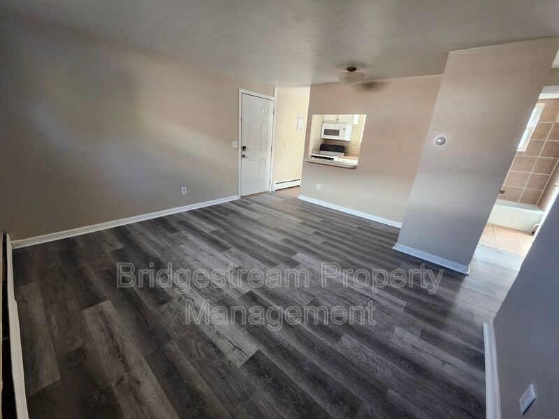 Newly Renovated Lower level 2 Bed, 1 Bath Apartment property image
