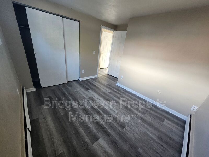 Newly Renovated Lower level 2 Bed, 1 Bath Apartment property image