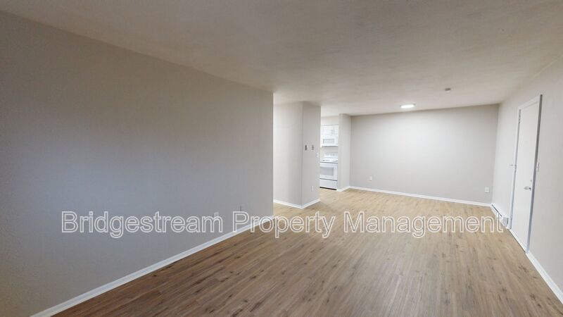 Bright and Inviting 2-Bedroom, 1-Bathroom Apartment property image