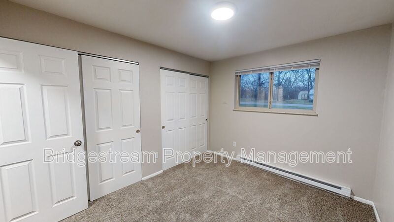 Bright and Inviting 2-Bedroom, 1-Bathroom Apartment property image