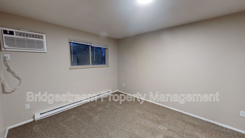 Bright and Inviting 2-Bedroom, 1-Bathroom Apartment property image