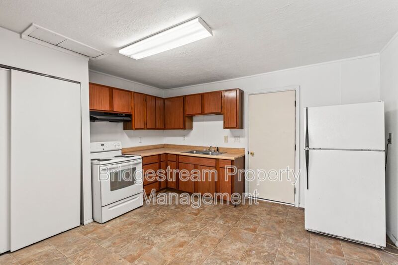 Cozy 3 Bed, 1 Bath Home in Fairborn Now Available property image