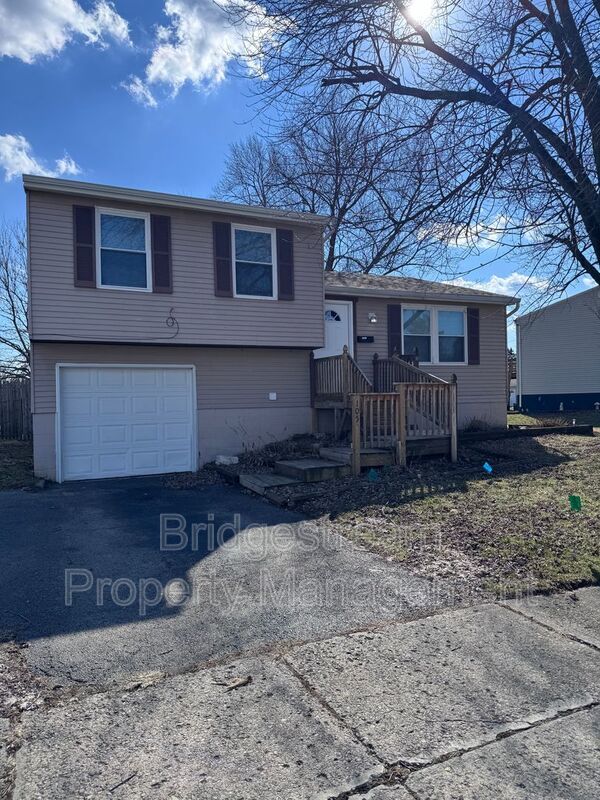 Cozy 3 Bed, 2.5 Bath Coming Soon property image