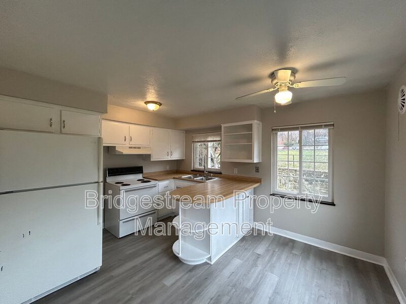 Charming 2-Bedroom, 1-Bathroom Apartment property image