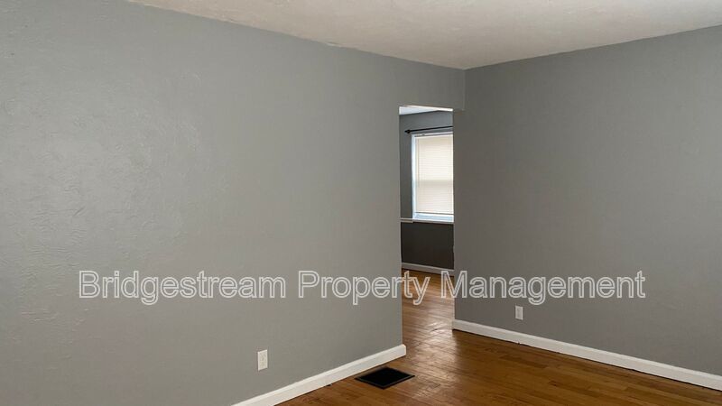 Cozy 2 Bed, 1 Bath Lower-Level Apartment property image