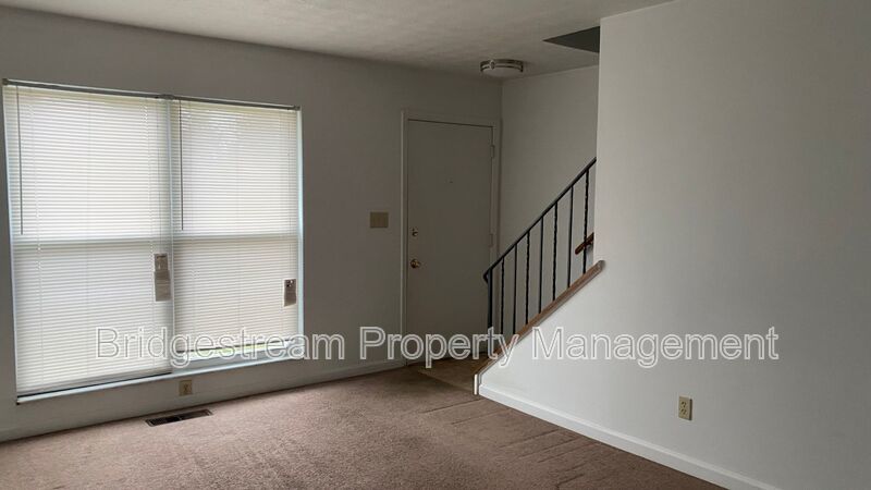 Cozy 2 Bed, 1 Bath Townhome in Vandalia property image