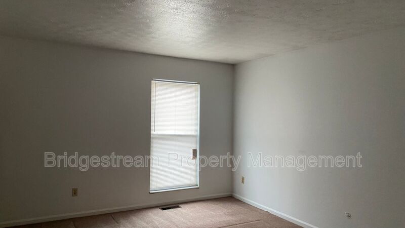 Cozy 2 Bed, 1 Bath Townhome in Vandalia property image