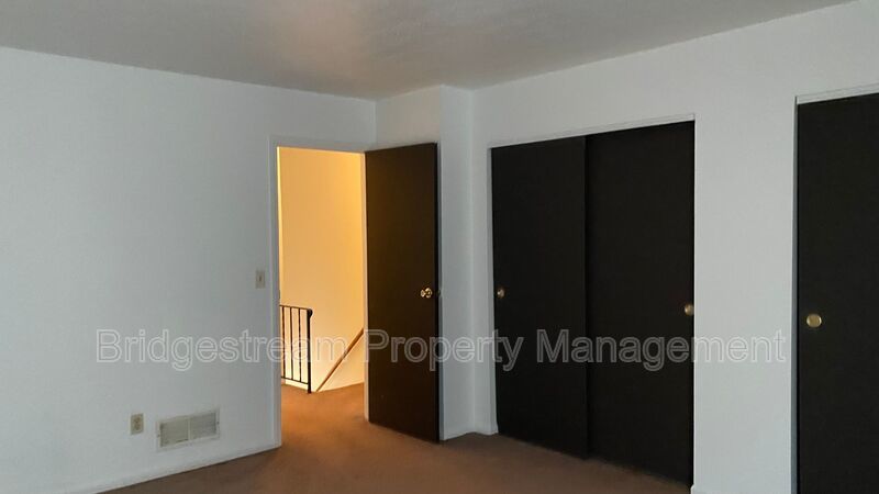 Cozy 2 Bed, 1 Bath Townhome in Vandalia property image