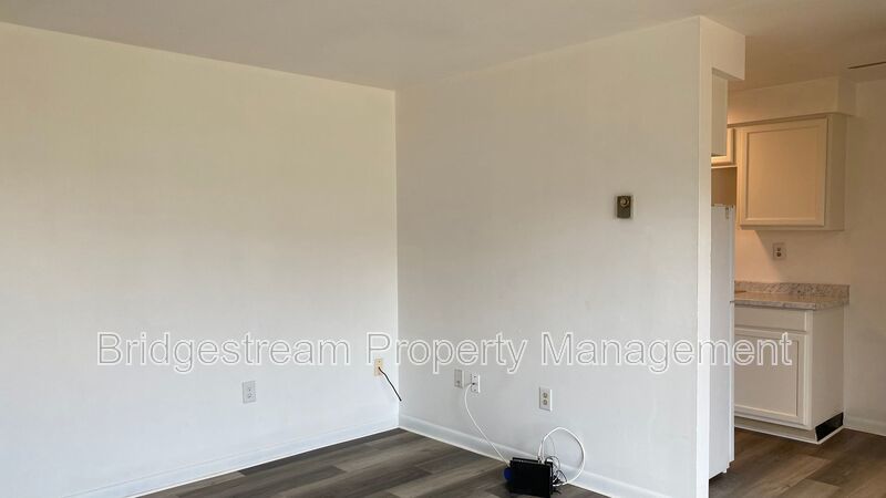 Cozy 1 Bed, 1 Bath Unit Now Available property image