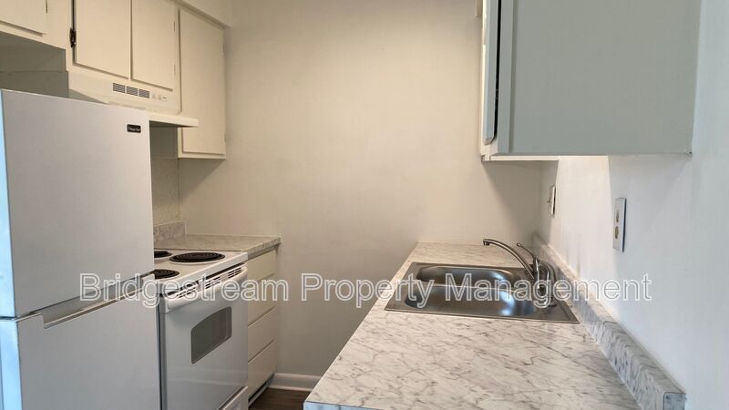 Cozy 1 Bed, 1 Bath Unit Now Available property image