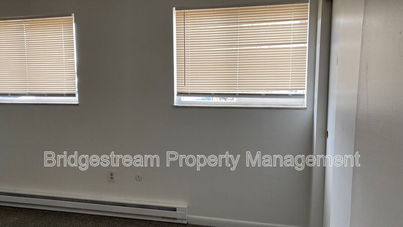 Cozy 1 Bed, 1 Bath Unit Now Available property image