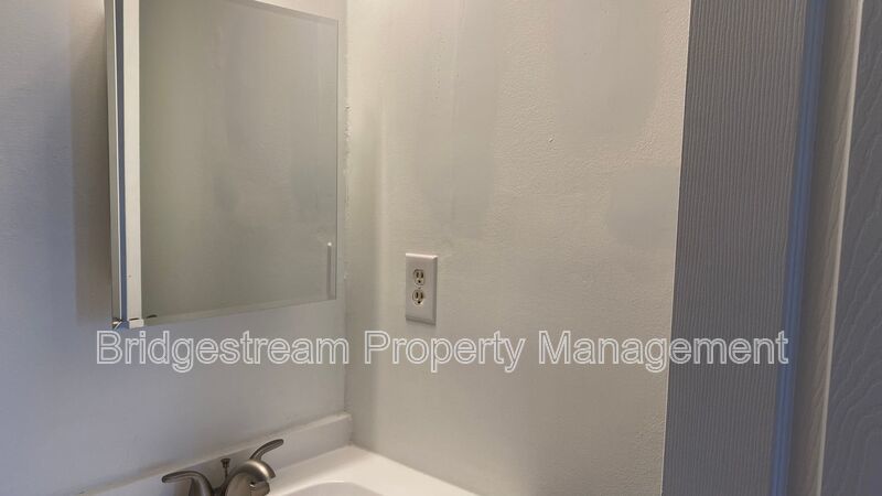 Cozy 1 Bed, 1 Bath Unit Now Available property image
