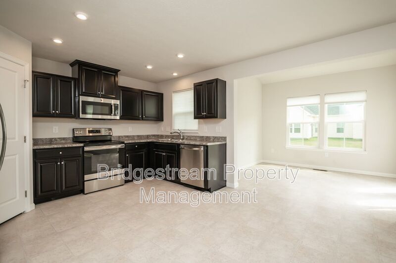 Beautiful 3 Bed, 2.5 Bath Home in Fairborn Now Available property image