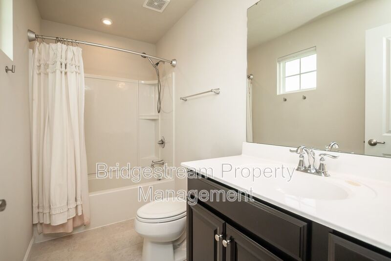 Beautiful 3 Bed, 2.5 Bath Home in Fairborn Now Available property image