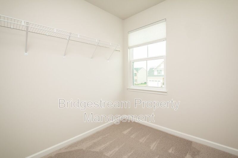 Beautiful 3 Bed, 2.5 Bath Home in Fairborn Now Available property image