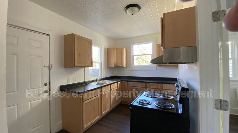 Beautiful 3 Bed, 2 Bath Home Now Available property image