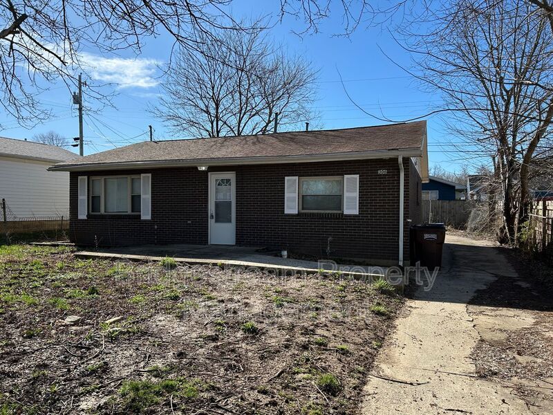 Cozy 2 Bed, 1 Bath Home Available Now property image