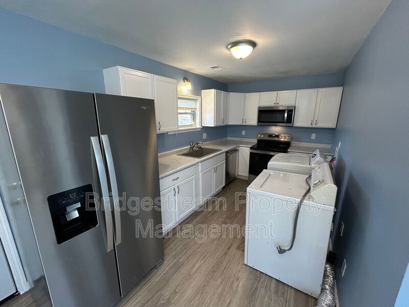 Cozy 2 Bed, 1 Bath Home Available Now property image