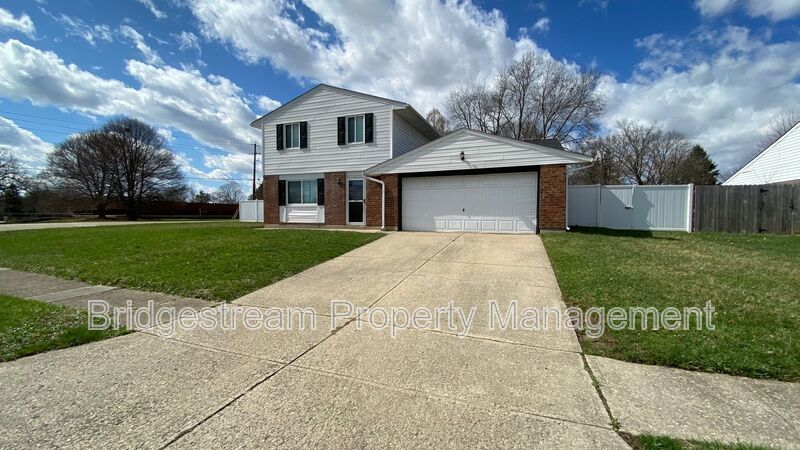 Beautiful 3 Bed, 1.5 Bath Home with 2-car Attached Garage Now Available property image