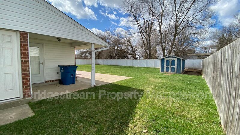 Beautiful 3 Bed, 1.5 Bath Home with 2-car Attached Garage Now Available property image