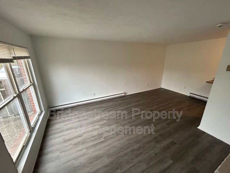 Cozy 1 Bed, 1 Bath Unit in Springfield property image