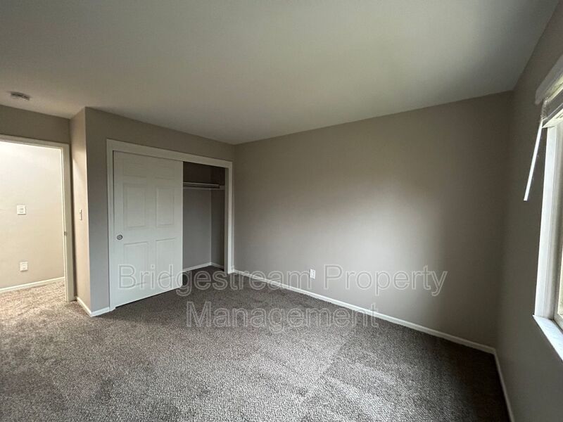 Beautiful 3 bed 2.5 bath Townhome in Centerville! property image