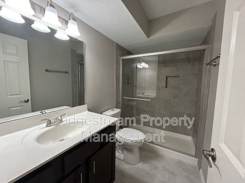 Beautiful 3 bed 2.5 bath Townhome in Centerville! property image