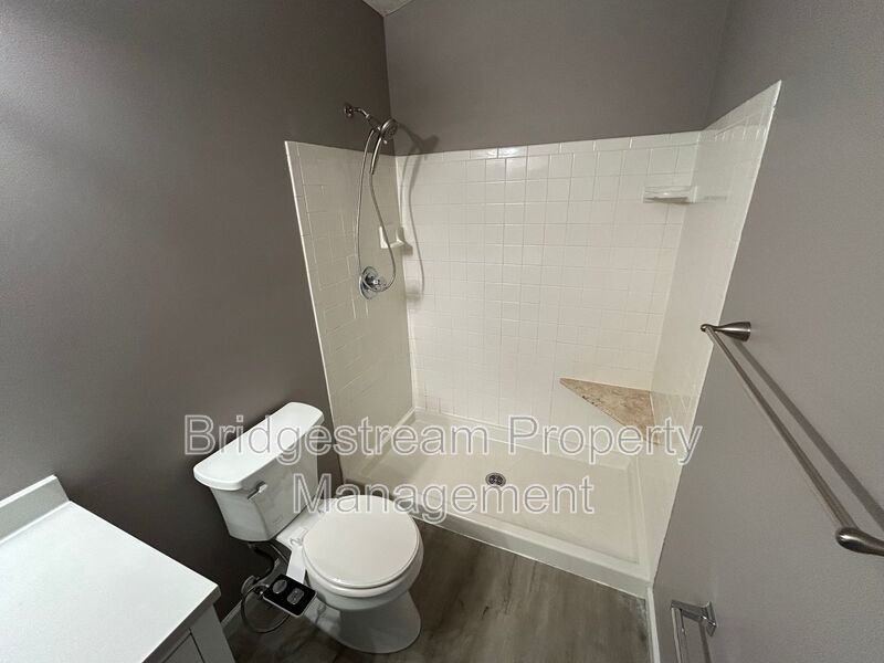 Beautiful 2 Bed, 2 Bath Condo in Centerville property image