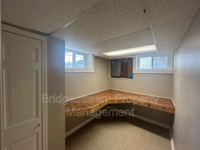 Cozy 3 Bed, 2 Bath Coming Soon property image