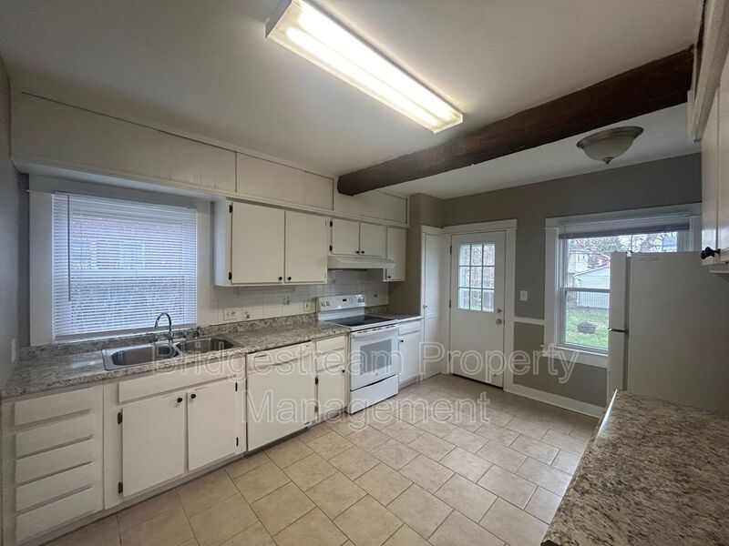 Cozy 3 Bed, 2 Bath Coming Soon property image