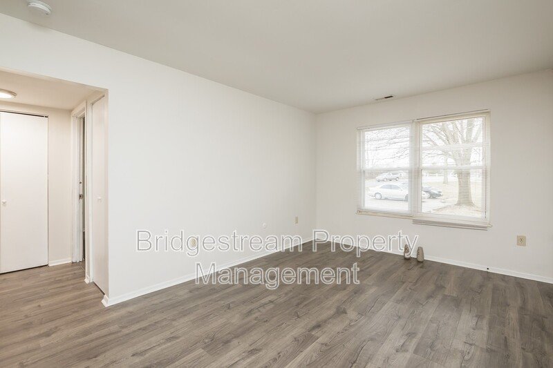 Upper Level 2 Bedroom, 1.5 Bath Townhome property image