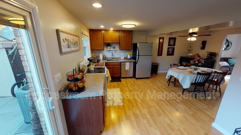 Beautiful 2 Bed, 3 Bath Condo Coming Soon property image