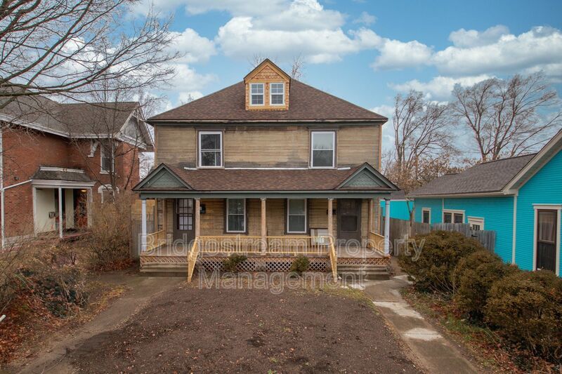 Cozy 3 Bed, 1.5 Bath Duplex Now Available property image