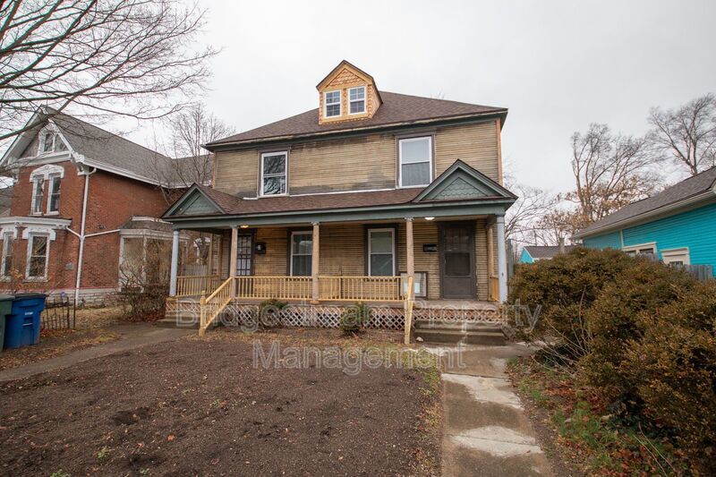 Cozy 3 Bed, 1.5 Bath Duplex Now Available property image